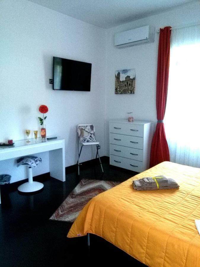 Villa Vittoria Mini Hotel 살레르노 외부 사진
