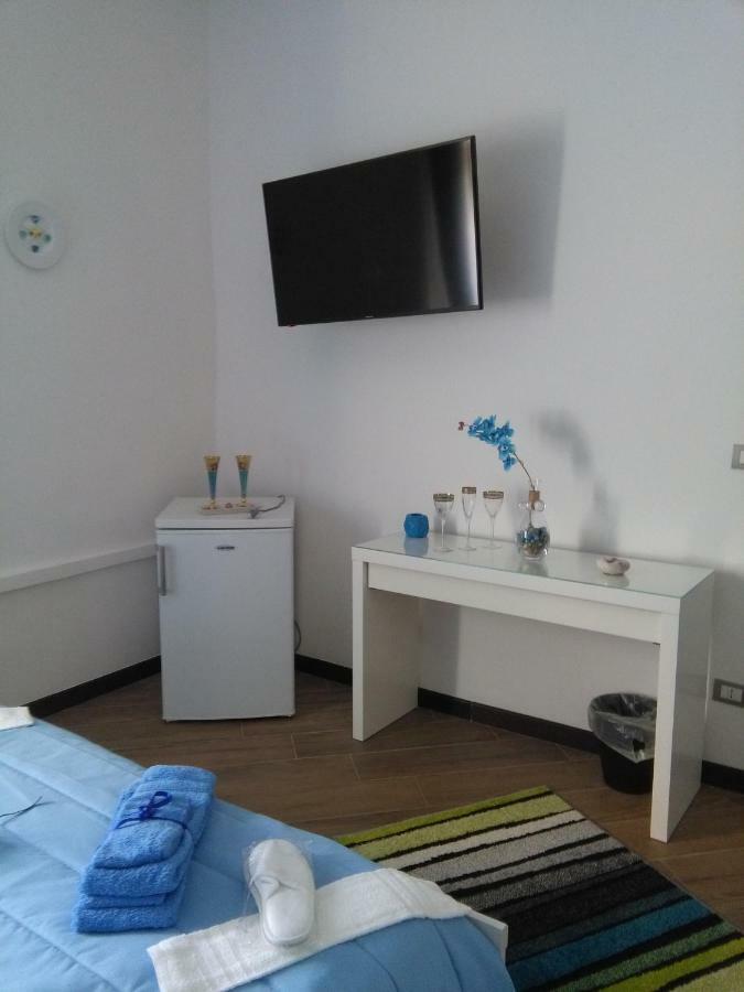 Villa Vittoria Mini Hotel 살레르노 외부 사진